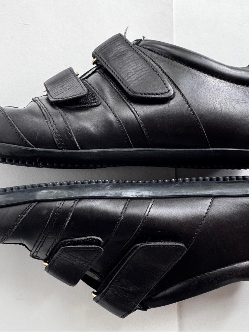Vintage Gucci Black Leather Triple Velcro Strap Sneaker Gold Hardware 10B - Picture 12 of 13